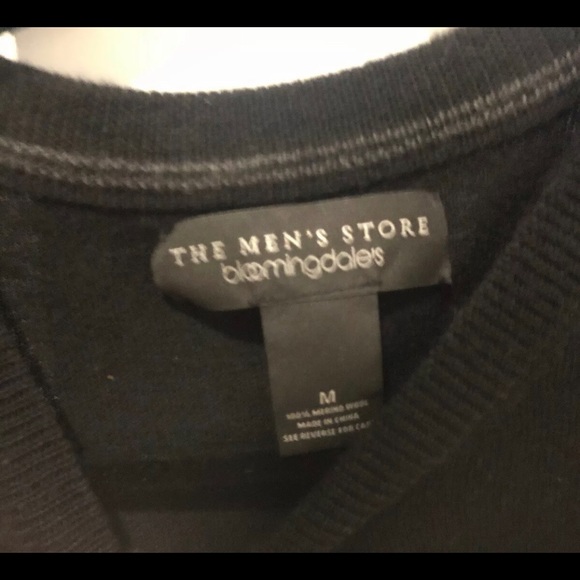 Bloomingdales Men’s Sweater - Picture 2 of 2